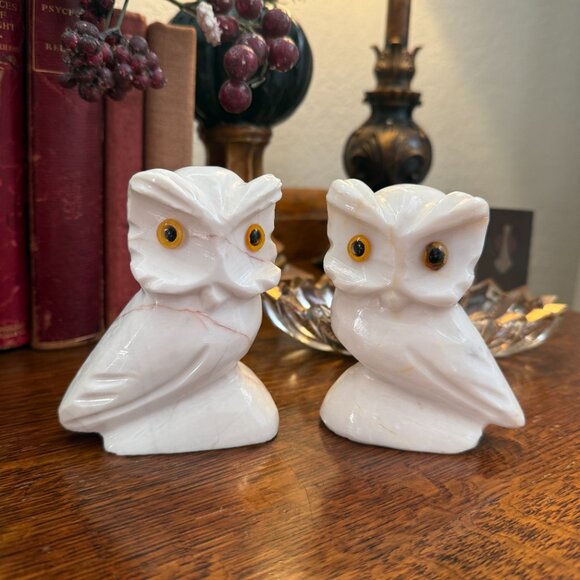 ❤️RESERVED❤️MCM Alabaster Owl Bookends with Glass eyes - Picture 4 of 14